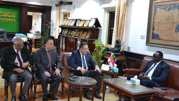 سفير تنزانيا يزور