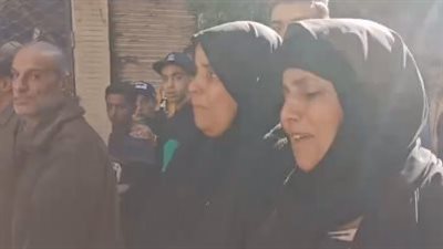 عوضي عليك يارب.. انهيار والدة الطالب يوسف غريق لوران خلال تشييع جثمانه بالإسكندرية | بث مباشر