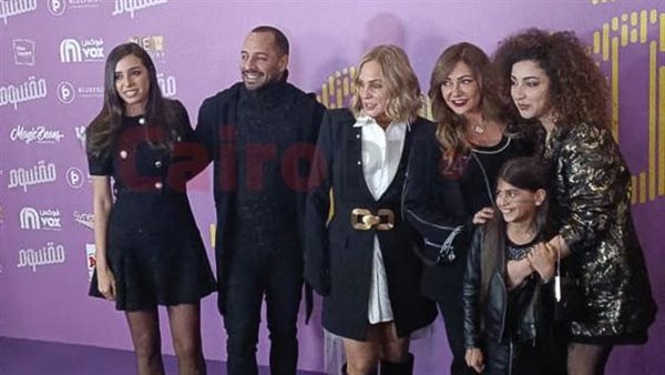 أبطال فيلم مقسوم