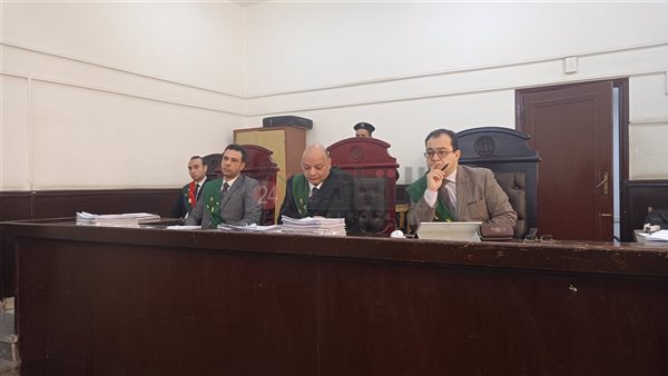 هيئة المحكمة من المستشارين