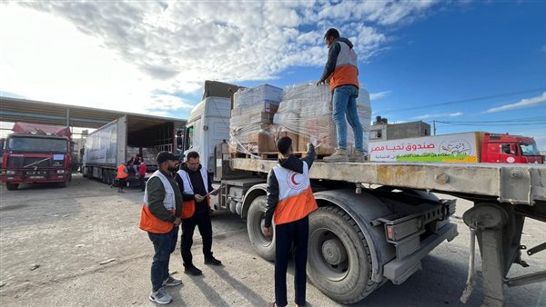 شاحنات المساعدات