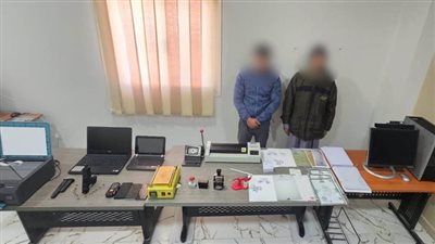 بطاقات مزورة ومستندات مخالفة.. سقوط 3 متهمين تخصصوا في النصب على المواطنين
