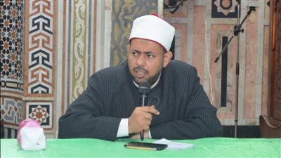 إمام السيدة نفيسة: الله لم يذكر عقابا للنمام والمغتاب