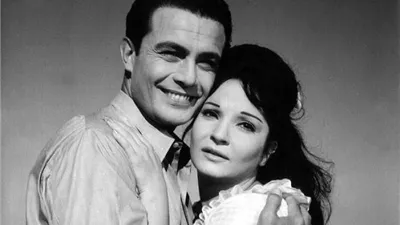 متقبليش حد في أفلامك غيري.. قصة عقد جمع صلاح ذو الفقار وشادية بشأن القبلات في أعمالهما الفنية