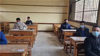 طلاب الشهادة الإعدادية بالقاهرة يؤدون امتحاني الدراسات الاجتماعية والكمبيوتر غدًا 