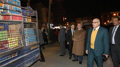 محافظ القاهرة يقود حملة مفاجئة لرفع الإشغالات بشوارع 26 يوليو والجلاء وطلعت حرب والإسعاف