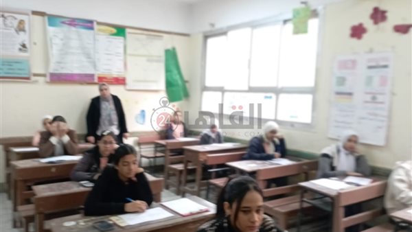 طلاب الشهادة الاعدادية