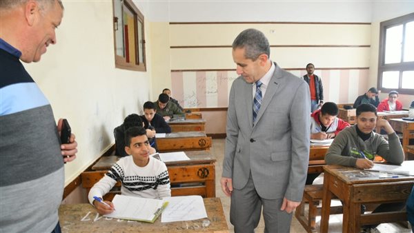 محافظ الغربية يتابع