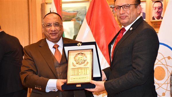 رئيس جامعة حلوان