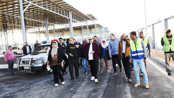 محافظ أسوان