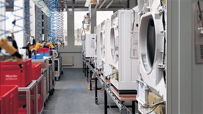 يوفر 300 فرصة عمل.. 8 معلومات عن مشروع فانوارد مصر إلكتريك بالسخنة