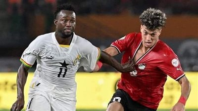 كاف يشيد بأداء إمام عاشور في مباراة مصر وغانا