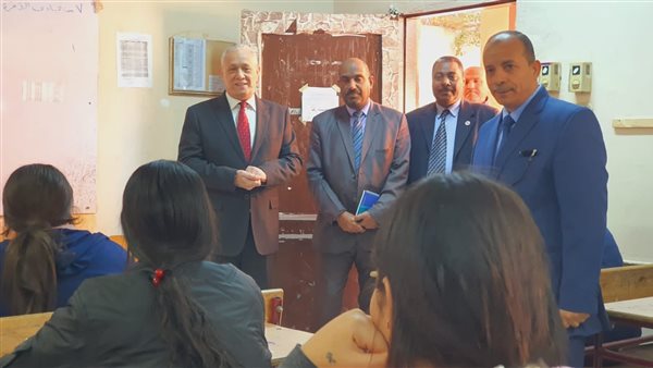 محافظ الأقصر ووكيل