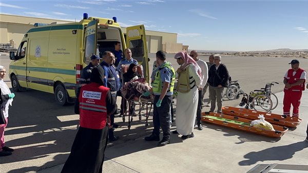 نقل مصابين فلسطينيين