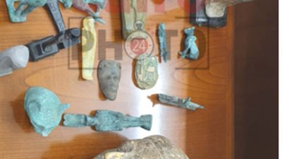 بجهود رئيس بيت العائلة في ألمانيا ومسؤولي السفارة.. مصر تستعيد عددا من التحف والقطع الأثرية
