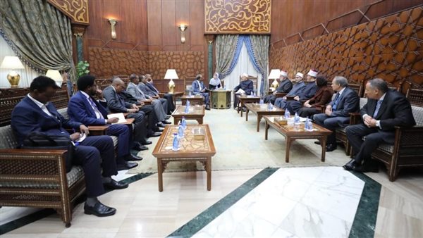 الإمام الأكبر يستقبل