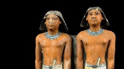 المتحف المصري بالتحرير يعلن عرض تمثال لكاهن من الأسرة الـ 5 