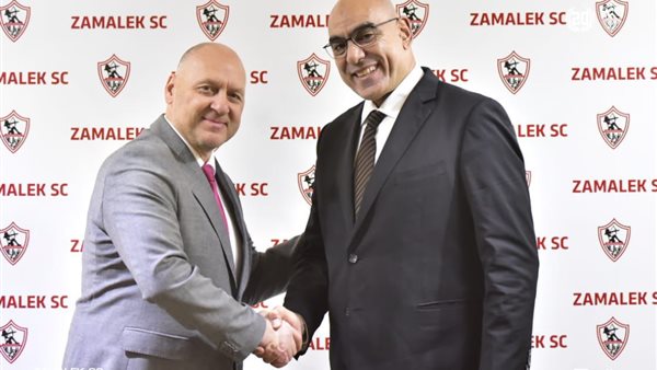 هشام نصر مع المدير