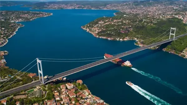 استئناف حركة الملاحة