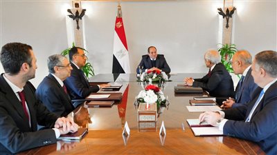 السيسي يوجه باستمرار تسريع التعاون مع مجموعة كوبيلوزوس اليونانية للانتهاء من المشروعات المطروحة