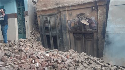 إصابة سيدة في انهيار منزل مكون من طابقين بسوهاج