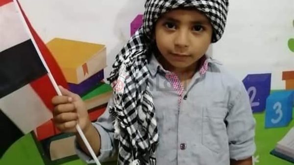 مصرع طفل سقط داخل