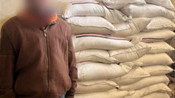  القبض على مسئول