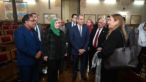 وزيرا الاتصالات والتضامن