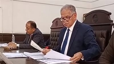 محاكمة أب وأولاده بتهمة إنهاء حياة جارهم في جلسة عرفية بالفيوم| بث مباشر