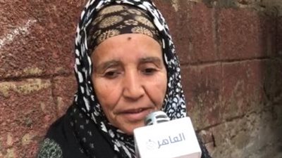 نفسي أزور النبي.. مسنة تبيع بلالين بالقليوبية: جوزي رماني في الشارع وشقيت بالحلال على عيالي| بث مباشر