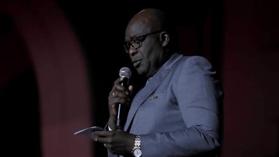 رئيس الاتحاد الإفريقي لكرة اليد: مصر دائمًا تظهر بشكل احترافي في تنظيم البطولات