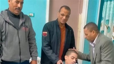 العمل: تسليم 6 عقود عمل جديدة لذوي الهمم بالوادي الجديد