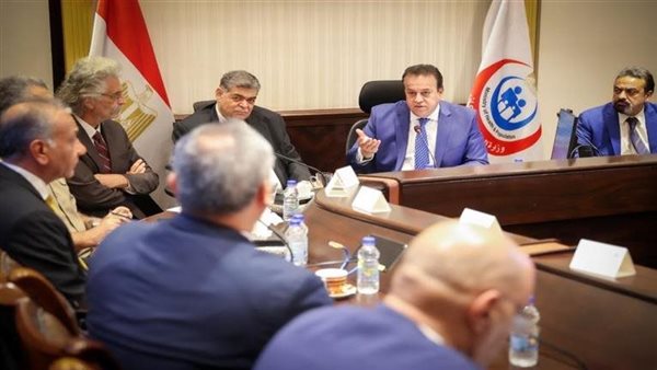 وزير الصحة والسكان