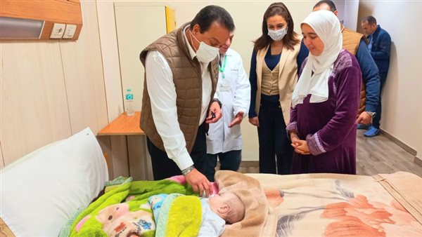 وزير الصحة يتفقد