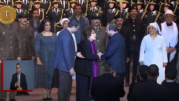 الرئيس السيسي والفنانة