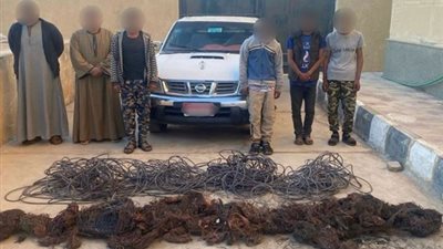 كشافات إنارة ونحاس محروق.. ضبط 12 متهمًا في حملات أمنية بعدة محافظات|صور