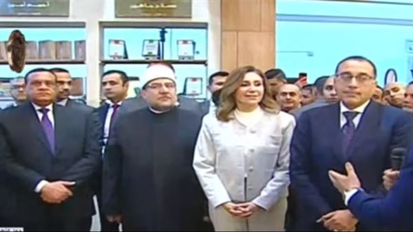 رئيس الوزراء يفتتح