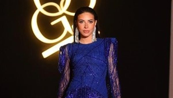 الفنانة الشابة ملك