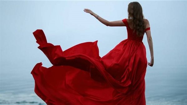 اللون الأحمر في المنام