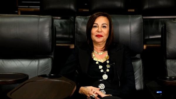 شاهيناز العقاد