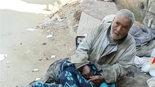 عم نبيل مشرد المنيا