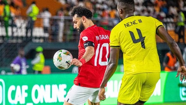 نيني جونيور مدافع