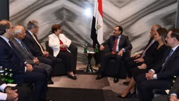 رئيس الوزراء ومديرة