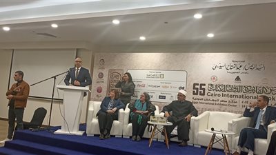 رئيس هيئة الكتاب: الترجمة تبني جسور التواصل بين الحضارات