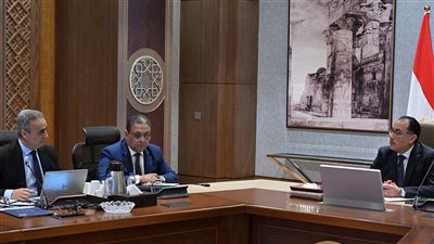 مدبولي يوجه بإعداد تقرير دوري لضبط الأسواق.. وضرورة وضع رؤية متكاملة لتطوير عمل جهاز حماية المستهلك