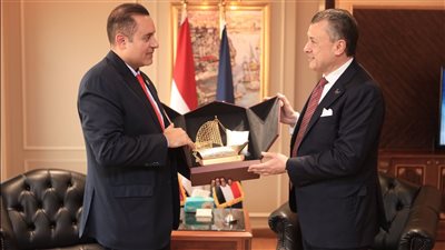  وزير السياحة يبحث مع سفير قطر بالقاهرة سبل التعاون المشترك بين البلدين في مجال الآثار