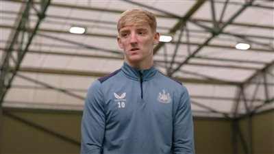 لاعب نيوكاسل: محمد صلاح الأفضل في العالم بالنسبة لي وأشاهده كثيرا