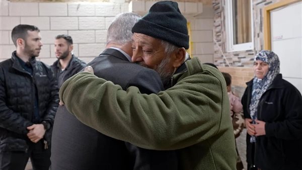 نتنياهو يزور أسرة