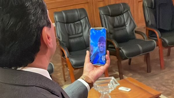 أشرف صبحي يهنئ عزمي