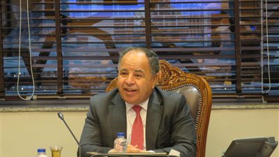 وزير المالية يوجه بالاستفادة من الخبرات اليابانية في تطبيق منظومة التأمين الصحي الشامل